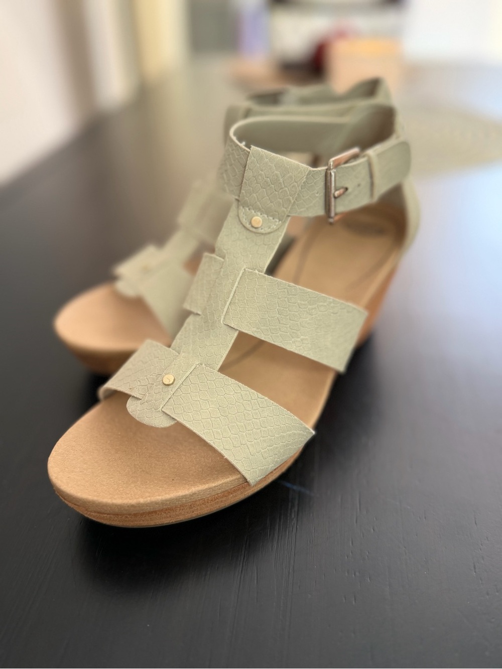 Dr. Scholl’s Barton Wedge Platform Sandal